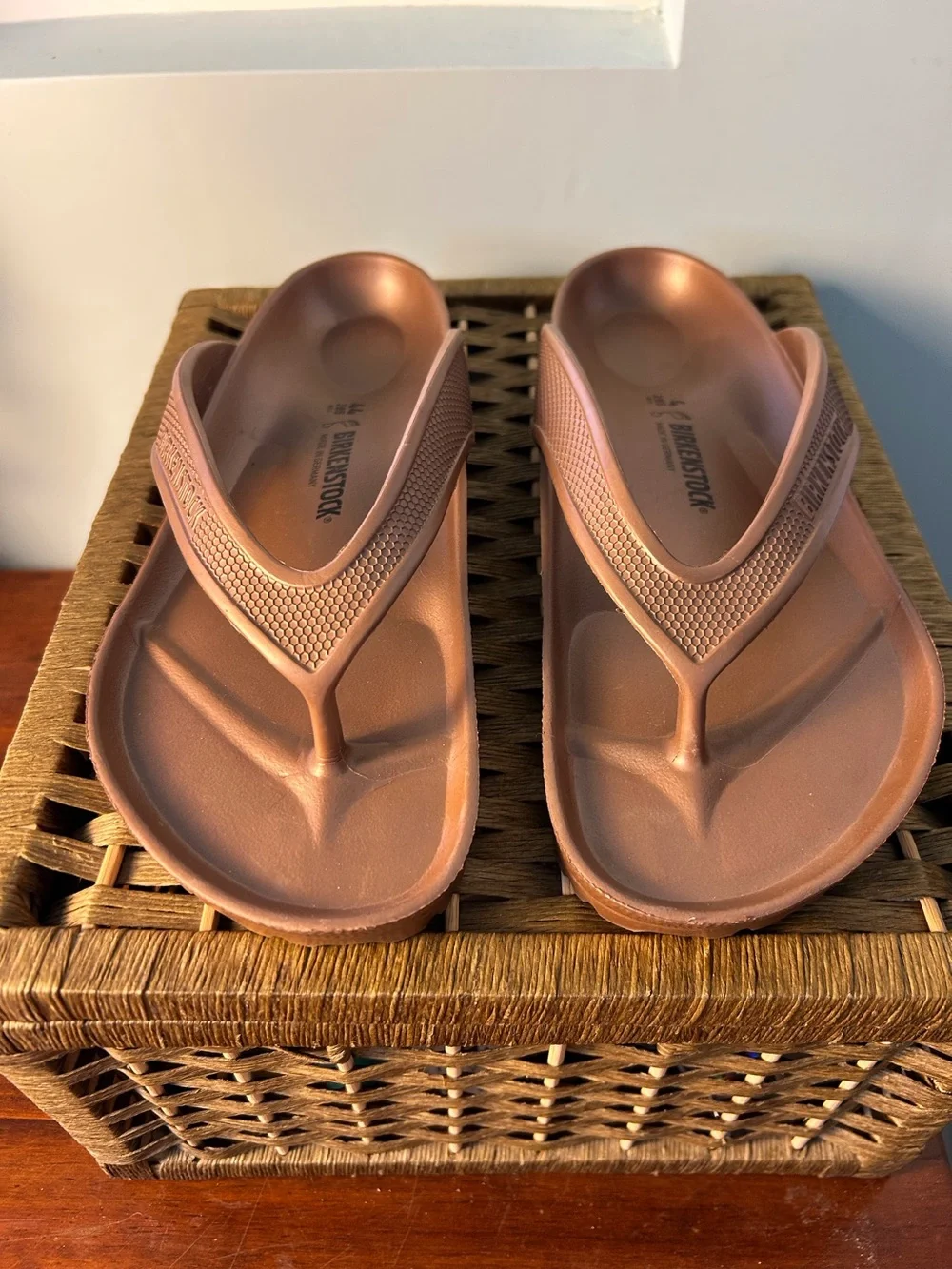 Birkenstock Men’s Metallic Copper EVA Thong Sandals Sz 10.5 - 11 Textured Strap